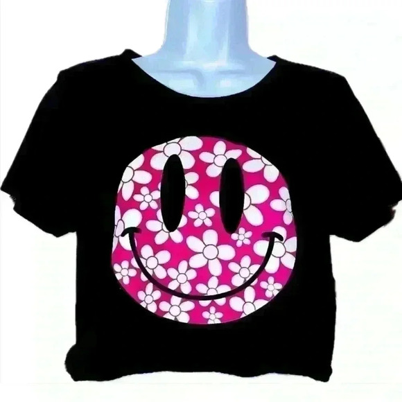 Altar'd State Smiley face crop top (C6) - Picture 1 of 5